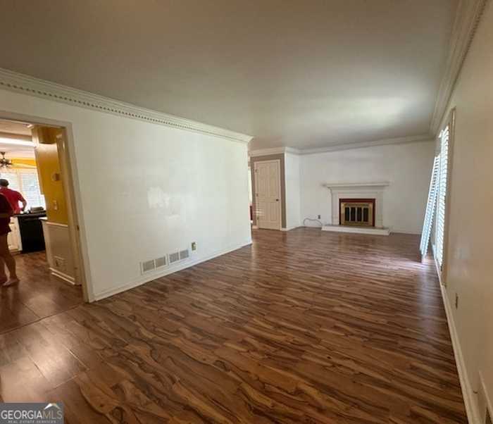 photo 2: 8880 CARROLL MANOR, Sandy Springs GA 30350