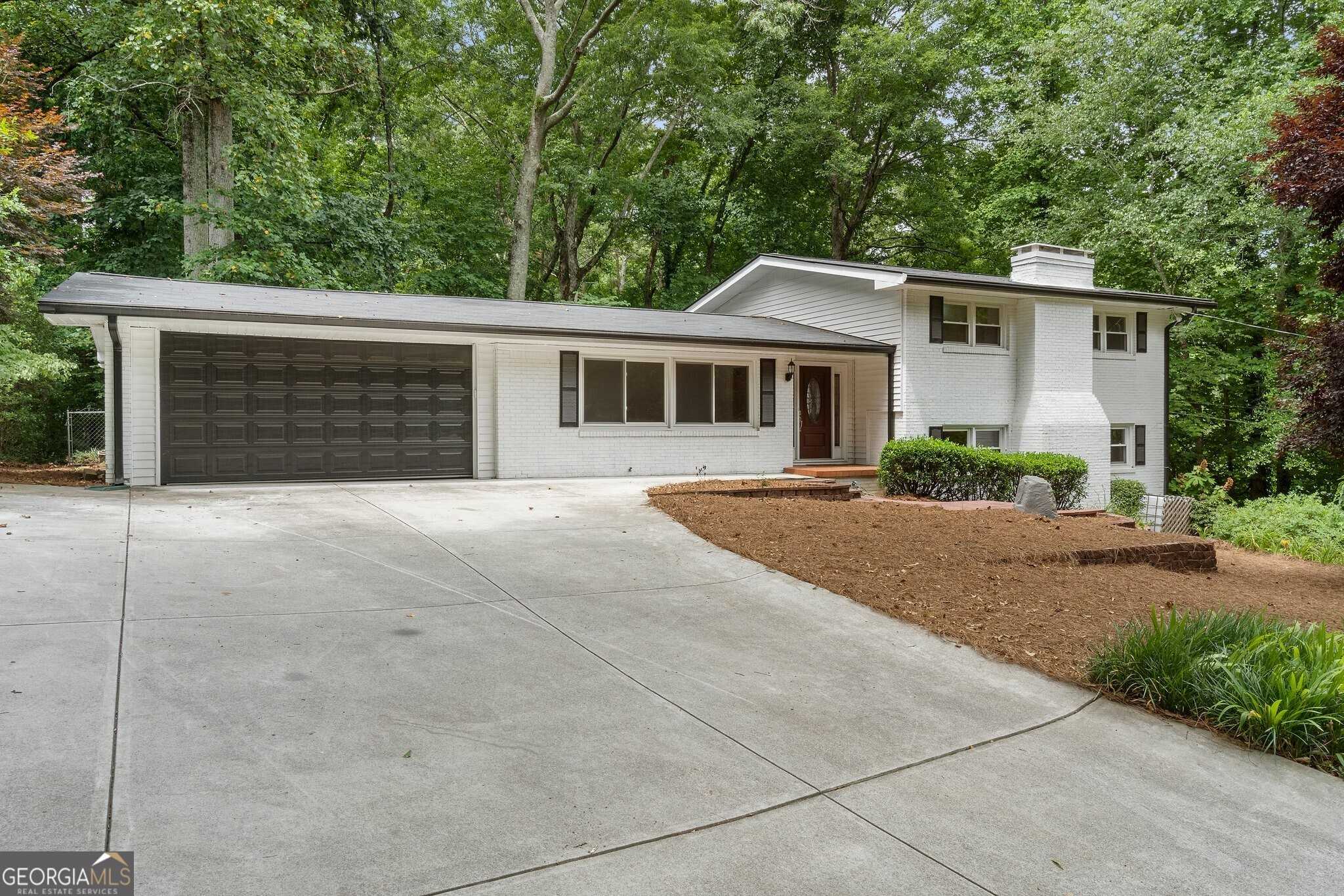 photo 1: 220 River Springs Drive, Sandy Springs GA 30328