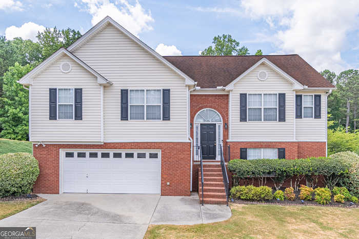 photo 1: 4511 Keenly Valley Drive, Buford GA 30519