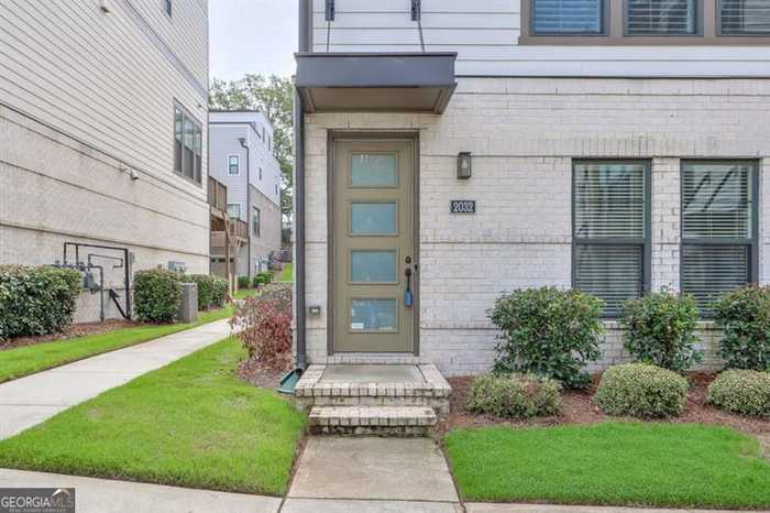 photo 1: 2032 Holtz Lane, Atlanta GA 30318