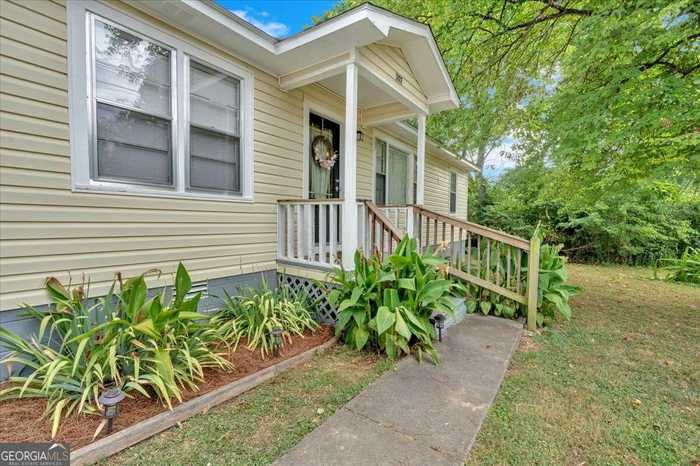 photo 2: 302 Peters Street, Calhoun GA 30701