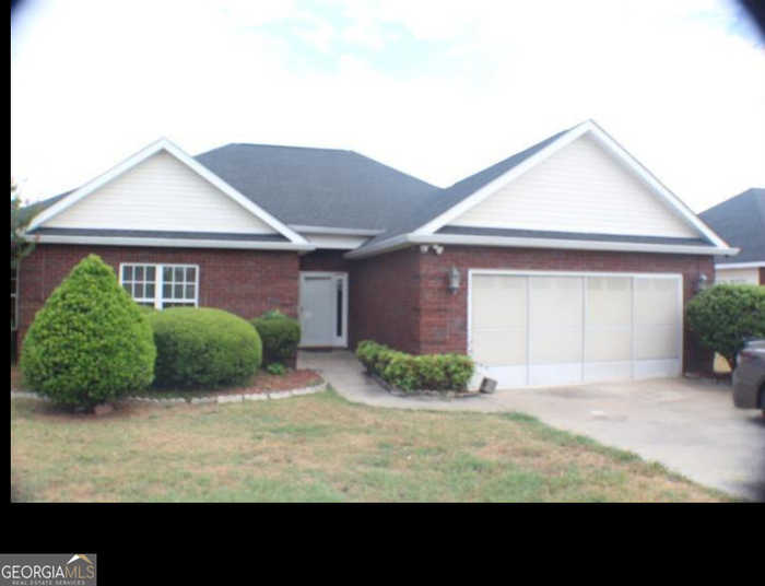 photo 1: 203 Sedgebrook, Warner Robins GA 31088