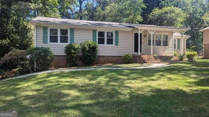 photo 2: 2640 Plains Court, Marietta GA 30066