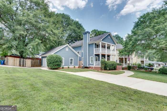 photo 2: 2791 Glenvalley Drive, Decatur GA 30032