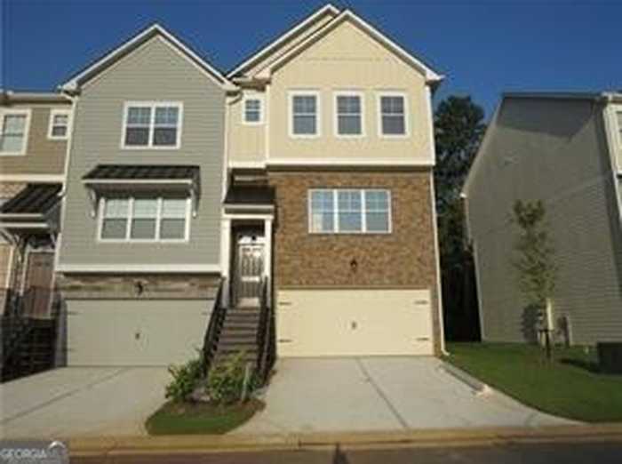 photo 1: 2727 Hedgeway Circle, Kennesaw GA 30144