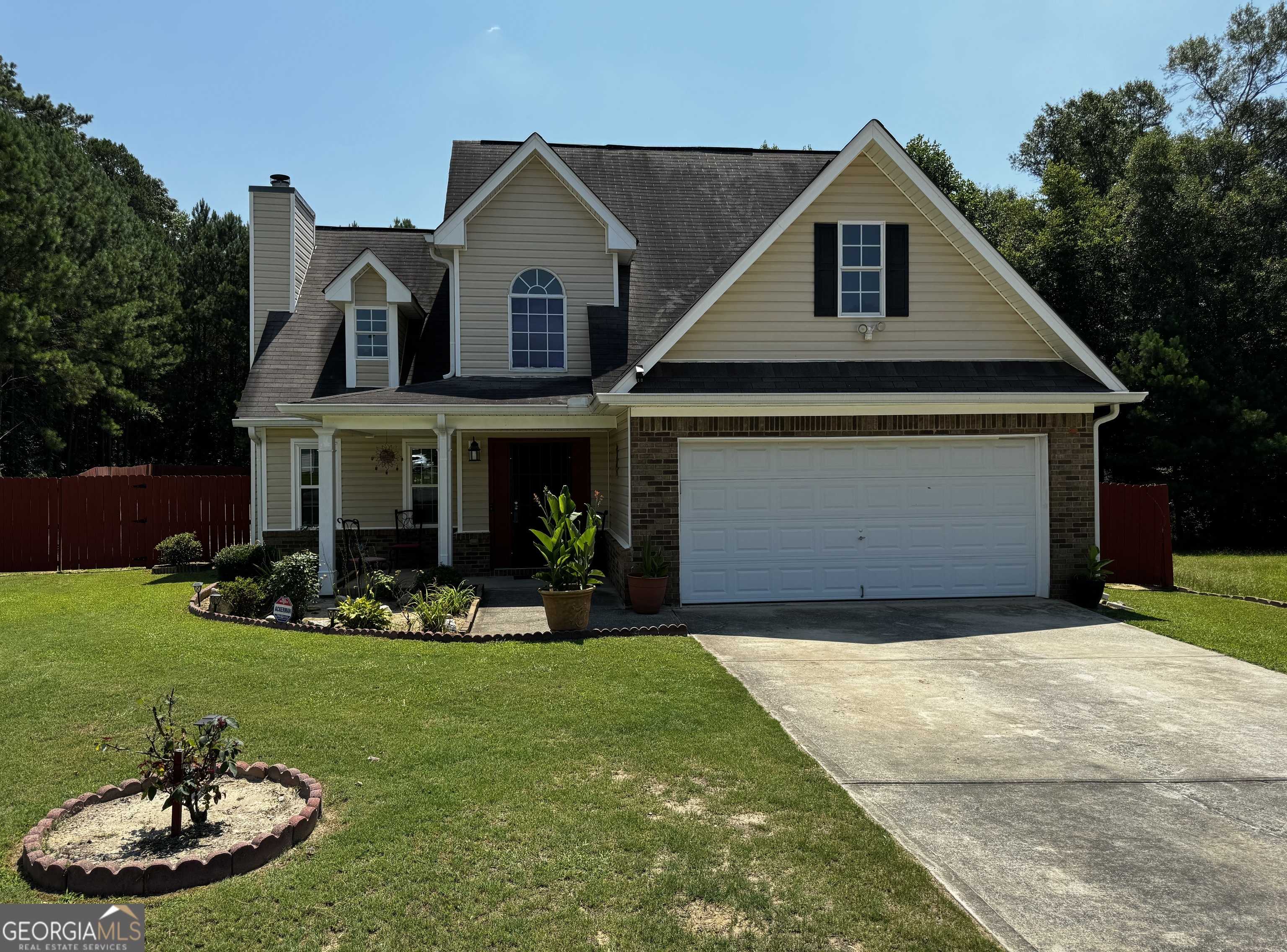 photo 1: 5215 Summer Brooke Court, Union City GA 30291