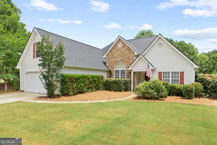 photo 1: 803 Winding Grove Lane, Loganville GA 30052