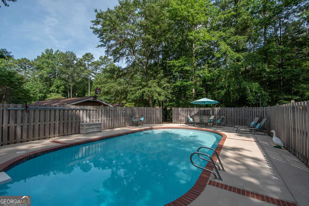 photo 2: 155 N Mourning Dove Drive Unit POOL/BASEMENT, Fayetteville GA 30215