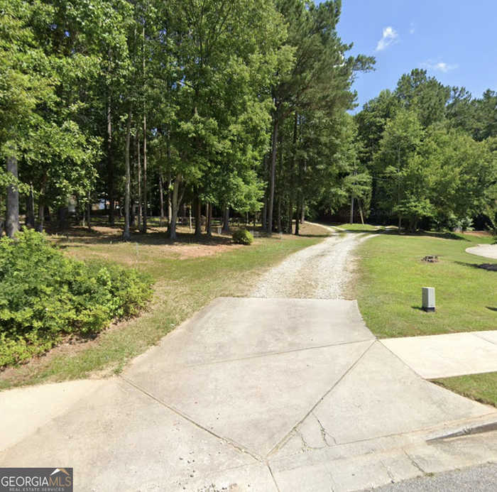 photo 1: 120 Tana Drive, Fayetteville GA 30214