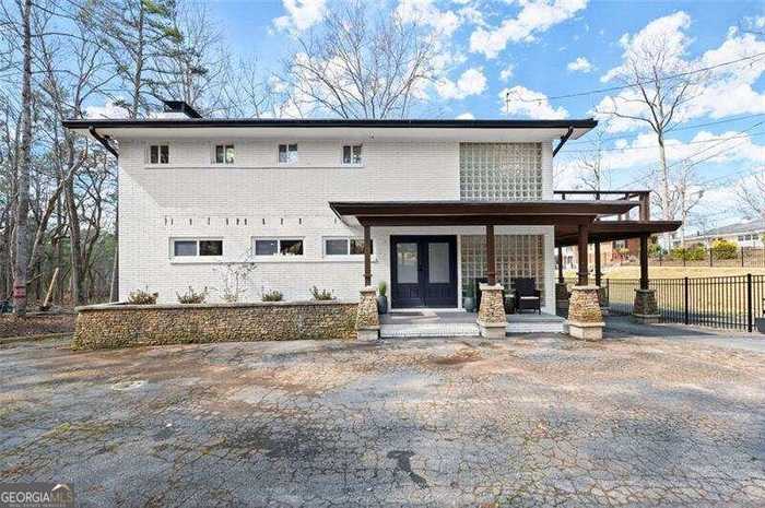 photo 1: 6830 BAILEY Drive, Flowery Branch GA 30542