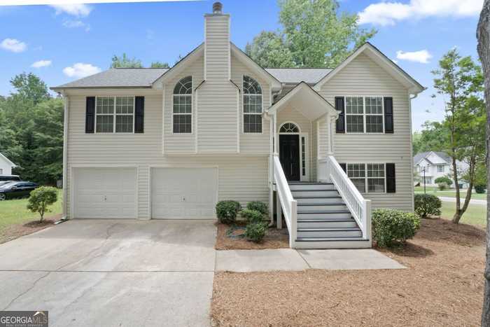 photo 1: 401 Stoneridge Court, McDonough GA 30253