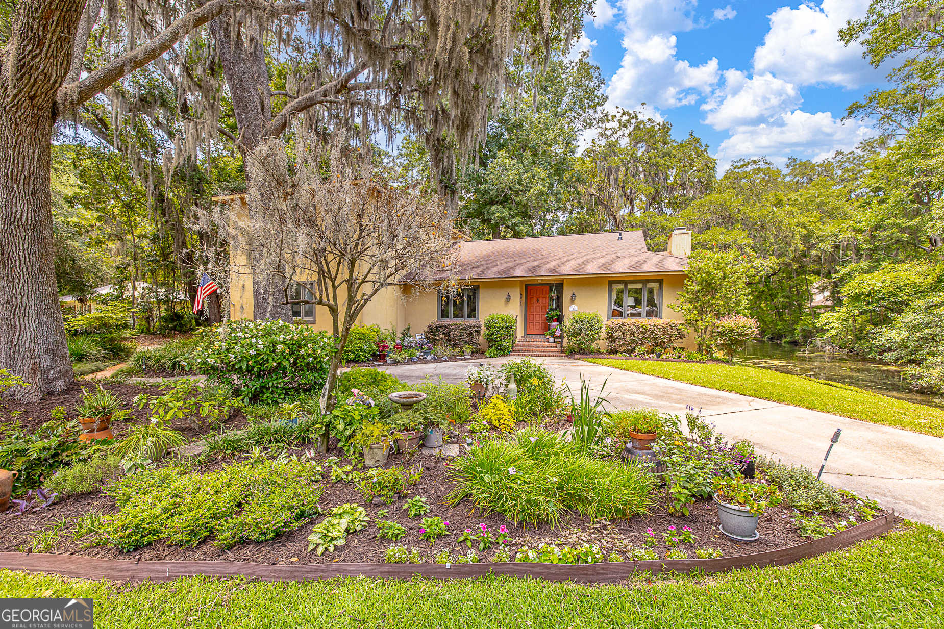 photo 2: 102 St Clair Parkway, St. Simons GA 31522