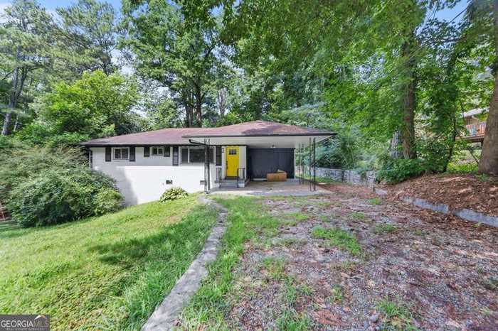 photo 1: 2657 Bonnybrook Drive, Atlanta GA 30311