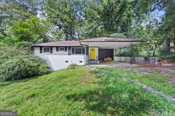 photo 2: 2657 Bonnybrook Drive, Atlanta GA 30311