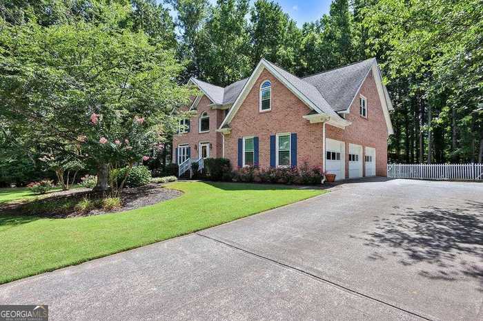 photo 1: 5675 Brookstone Walk NW, Acworth GA 30101