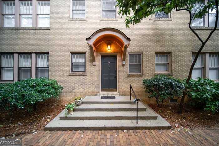 photo 1: 1125 Briarcliff Place NE Unit 15, Atlanta GA 30306