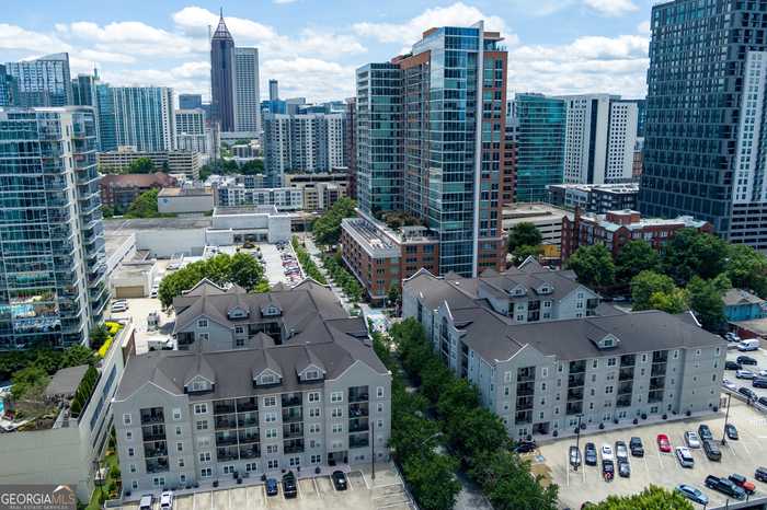 photo 1: 1075 Peachtree Walk NE Unit A519, Atlanta GA 30309