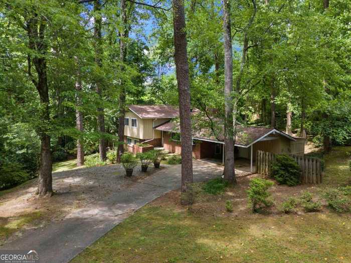 photo 2: 669 Carriage Drive, Atlanta GA 30328