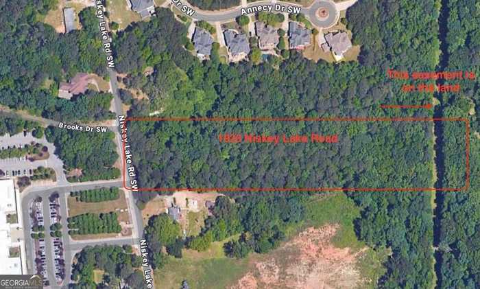 photo 3: 1920 Niskey Lake Road SW, Atlanta GA 30331