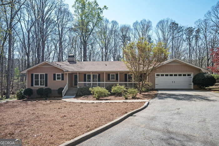 photo 1: 150 Willow Wood Road, Social Circle GA 30025