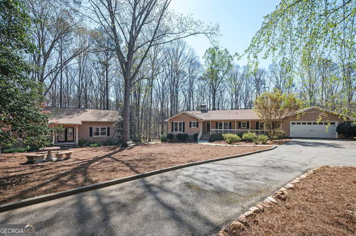 photo 2: 150 Willow Wood Road, Social Circle GA 30025