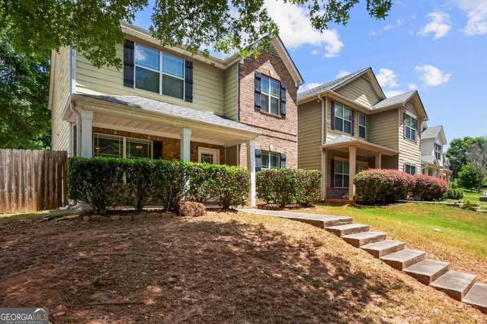 photo 2: 203 Southwind Lane, Newnan GA 30265