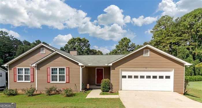 photo 1: 413 BRIARWOOD, Winder GA 30680