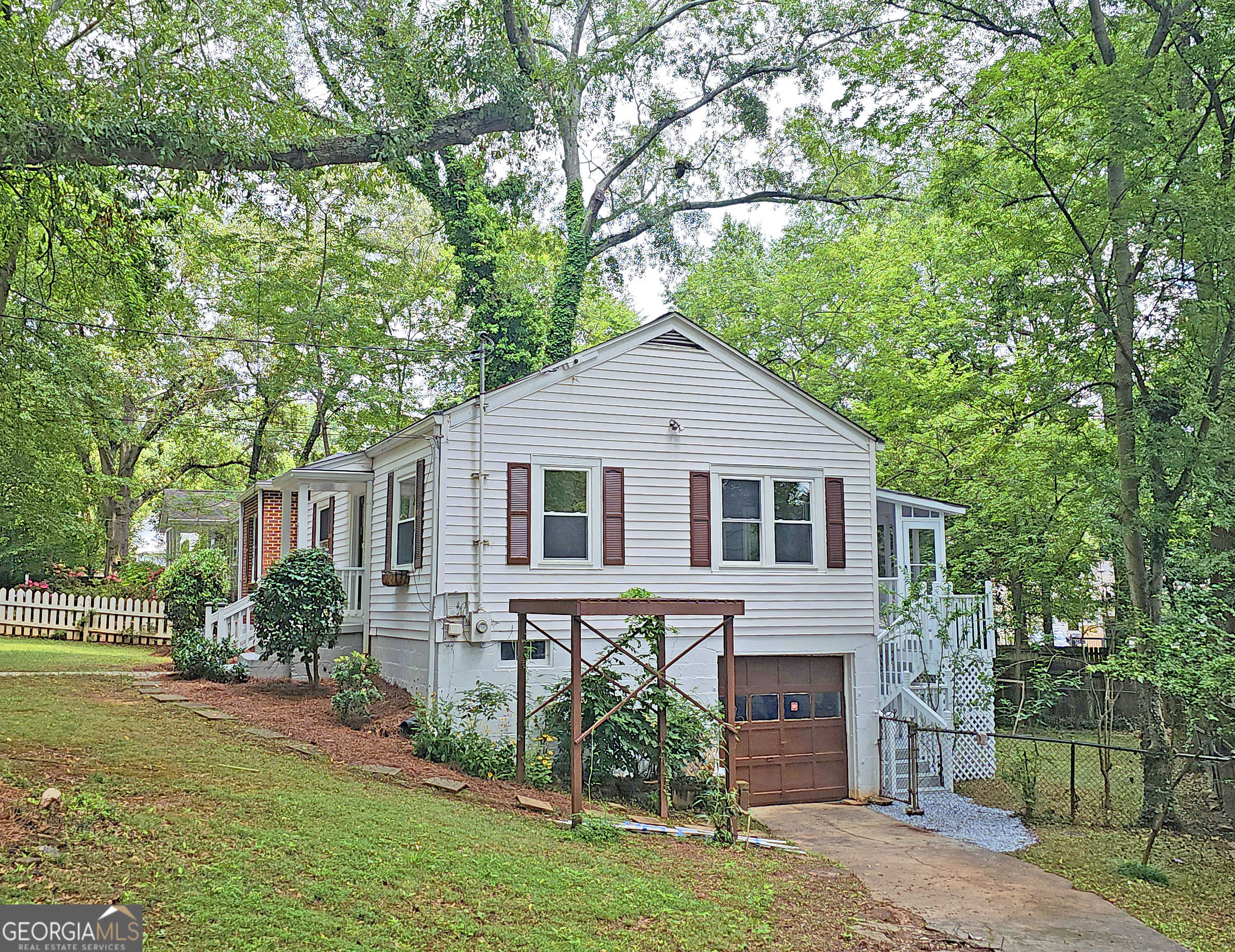 photo 2: 330 Ansley Street, Decatur GA 30030