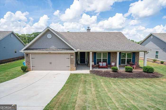 photo 1: 2038 Providence Road, Statham GA 30666