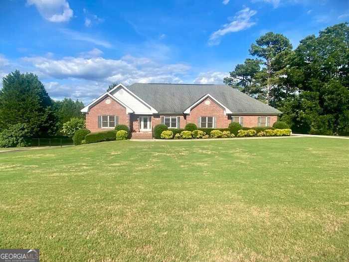 photo 1: 103 Wisteria Way, Stockbridge GA 30281