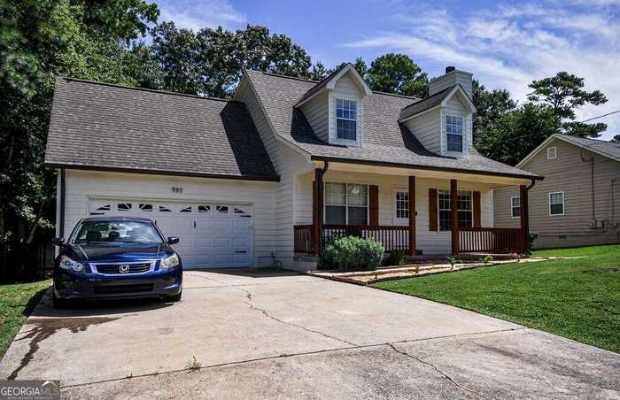 photo 2: 980 Terance Avenue, Jonesboro GA 30238