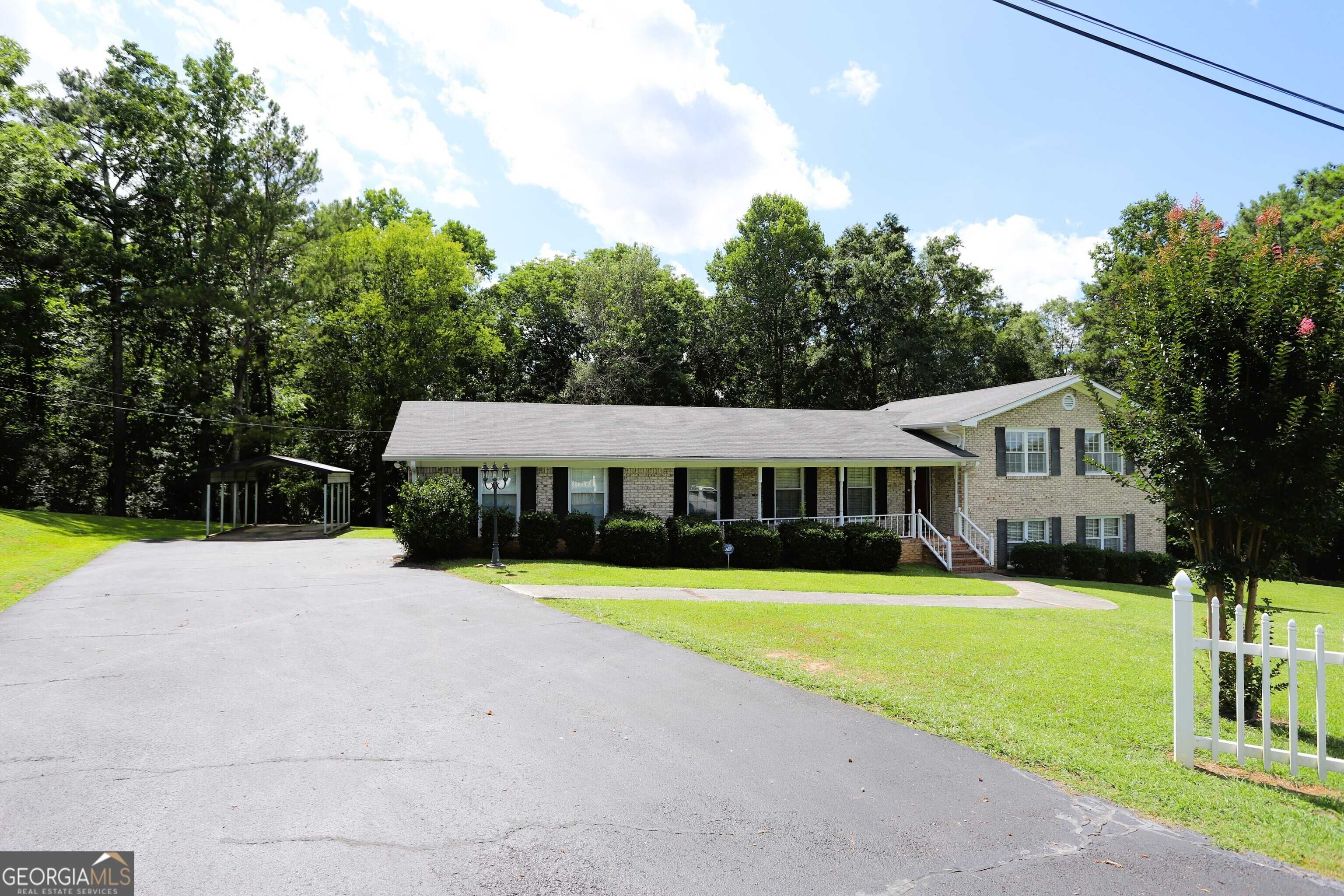 photo 2: 203 Peach Blossom Lane, Summerville GA 30747