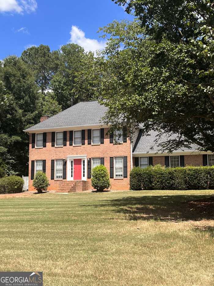 photo 1: 1100 Fernwood Drive, Bogart GA 30622