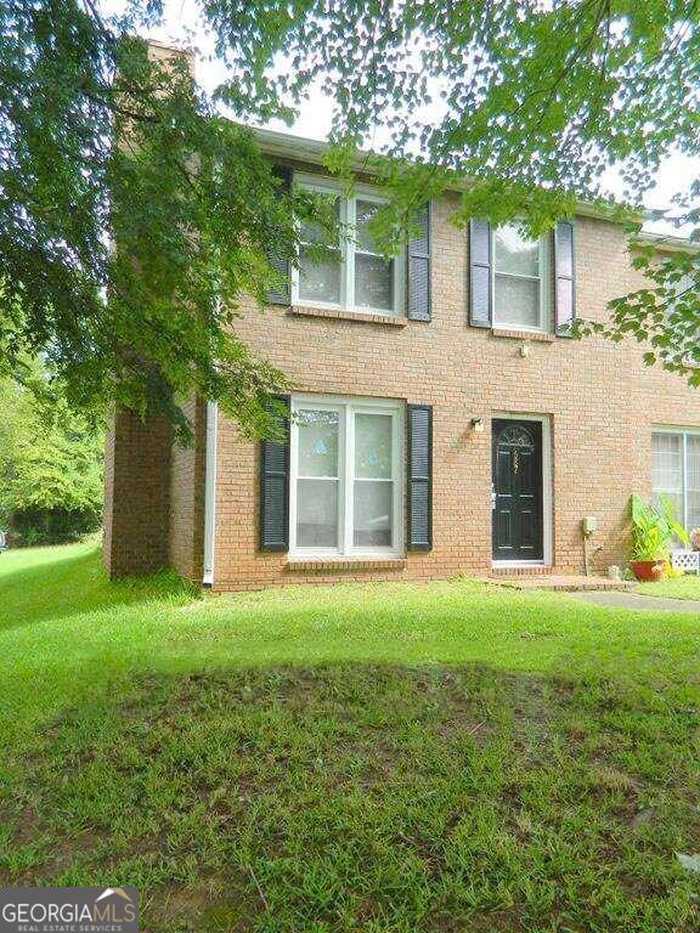 photo 1: 687 Redland Drive, Jonesboro GA 30238