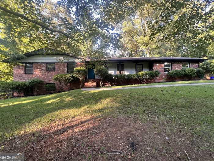 photo 1: 4400 E Durham Circle, Stone Mountain GA 30083