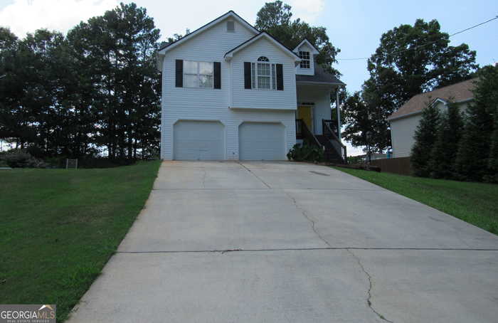 photo 2: 345 Eagles Nest Circle, Carrollton GA 30116