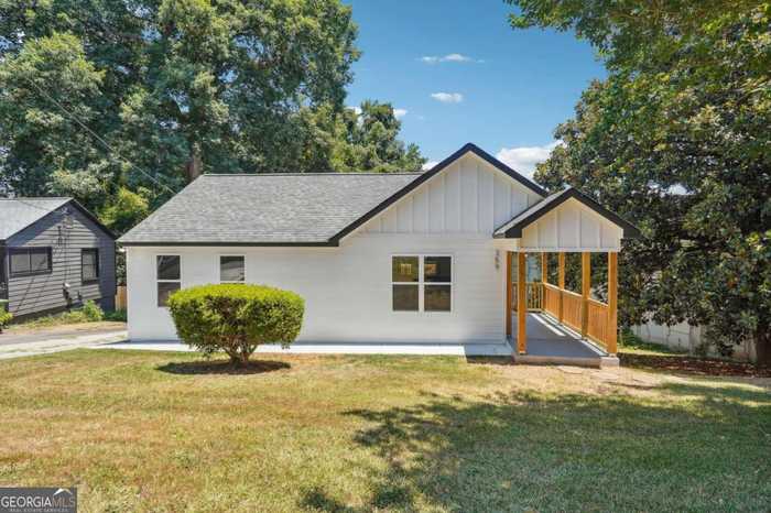 photo 1: 359 Hillside Drive SW, Atlanta GA 30310