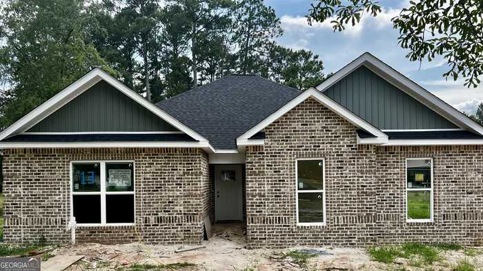 photo 1: 210 Hedge Row, Dublin GA 31021