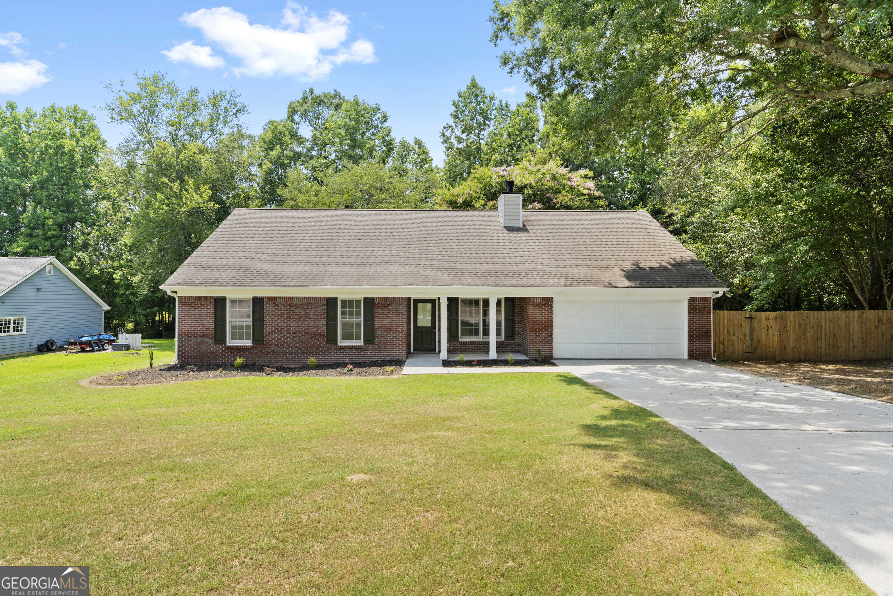 photo 1: 570 Fawn Lane, Loganville GA 30052