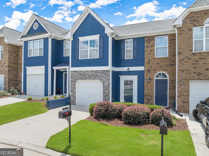 photo 2: 6252 Shoreview Circle, Flowery Branch GA 30542