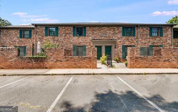 photo 2: 3079 Colonial Way Unit D, Atlanta GA 30341