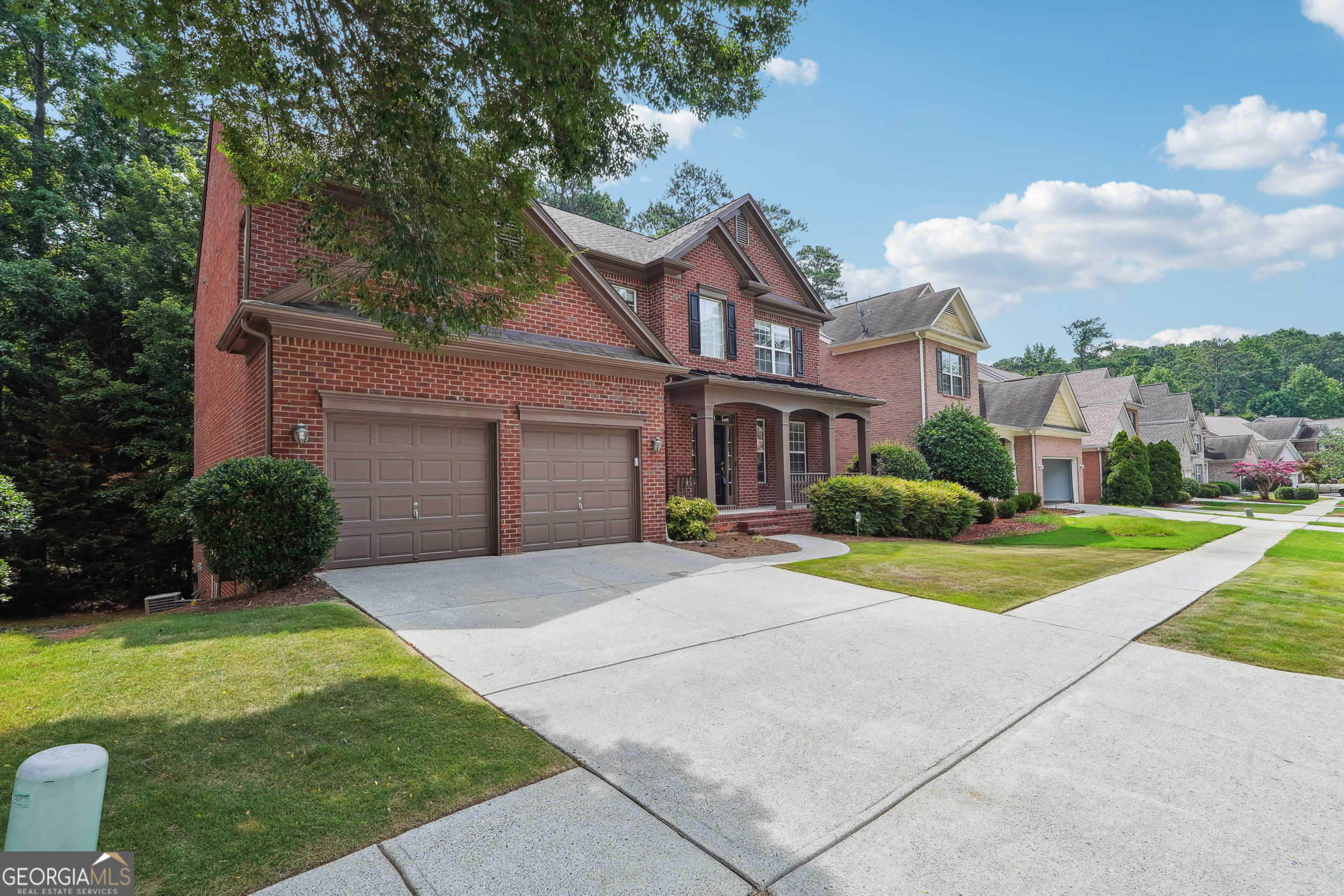 photo 3: 4027 KINGSLEY PARK Court, Peachtree Corners GA 30096