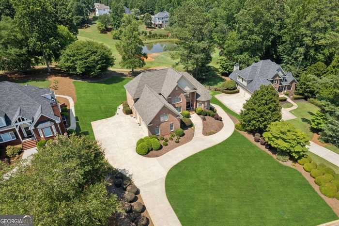 photo 2: 4583 Knightsbridge Road, Flowery Branch GA 30542