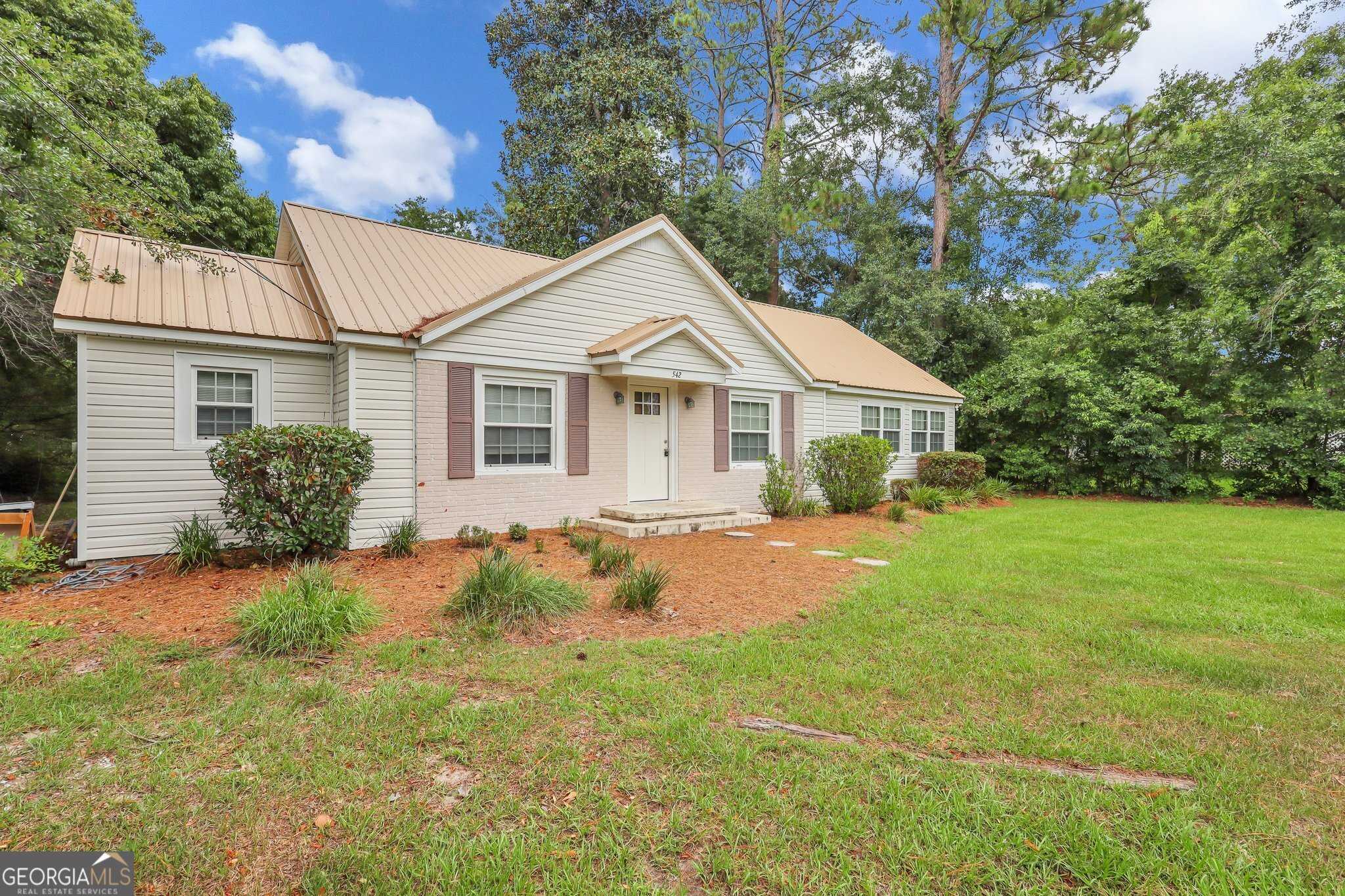 photo 3: 542 W Plum Street, Jesup GA 31545