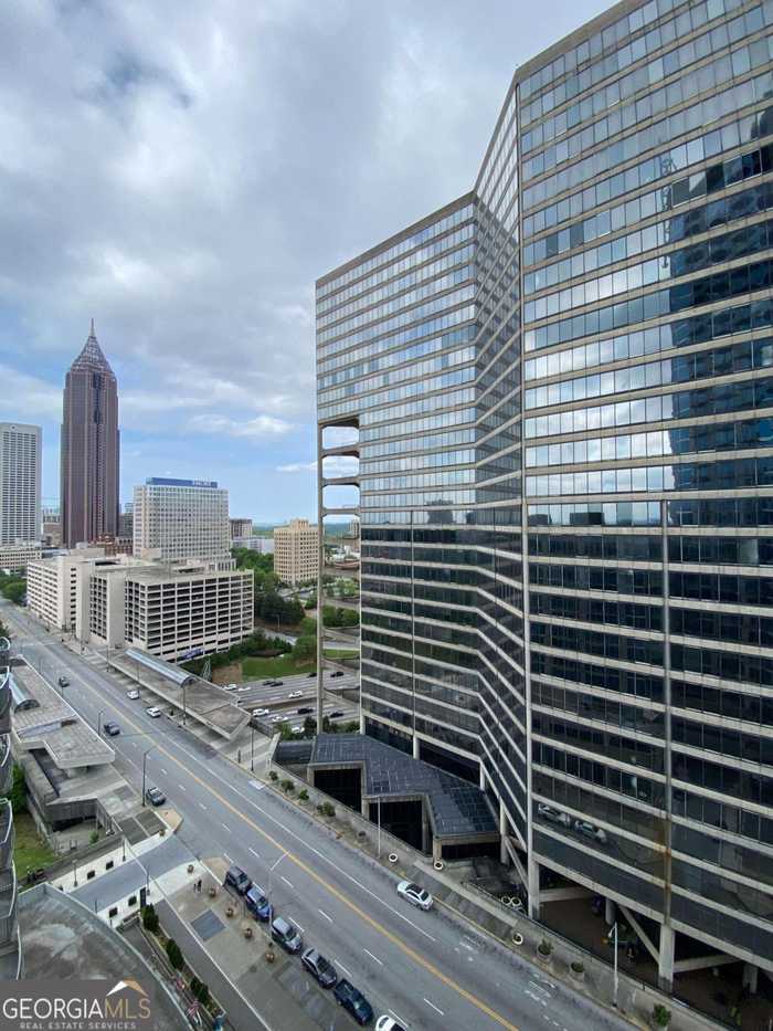 photo 1: 400 W Peachtree Street NW Unit 1814, Atlanta GA 30308