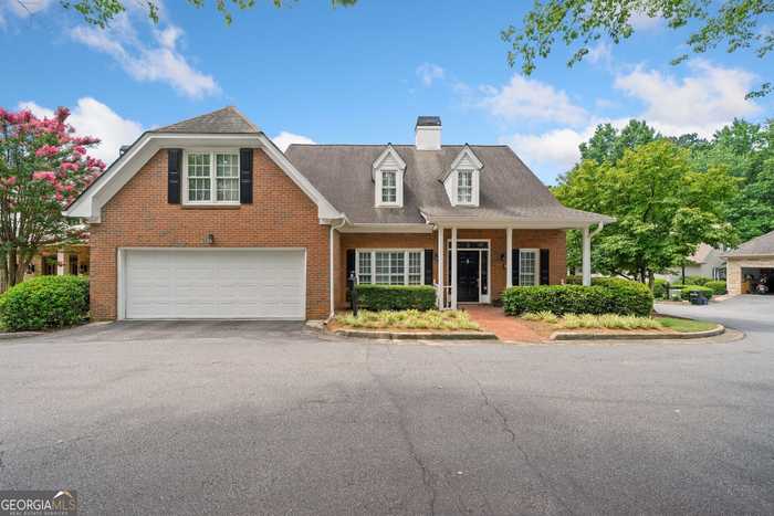 photo 1: 39 Ridgemere Trace, Sandy Springs GA 30328