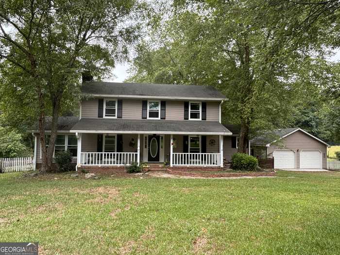 photo 1: 895 Fairplay Drive, Social Circle GA 30025