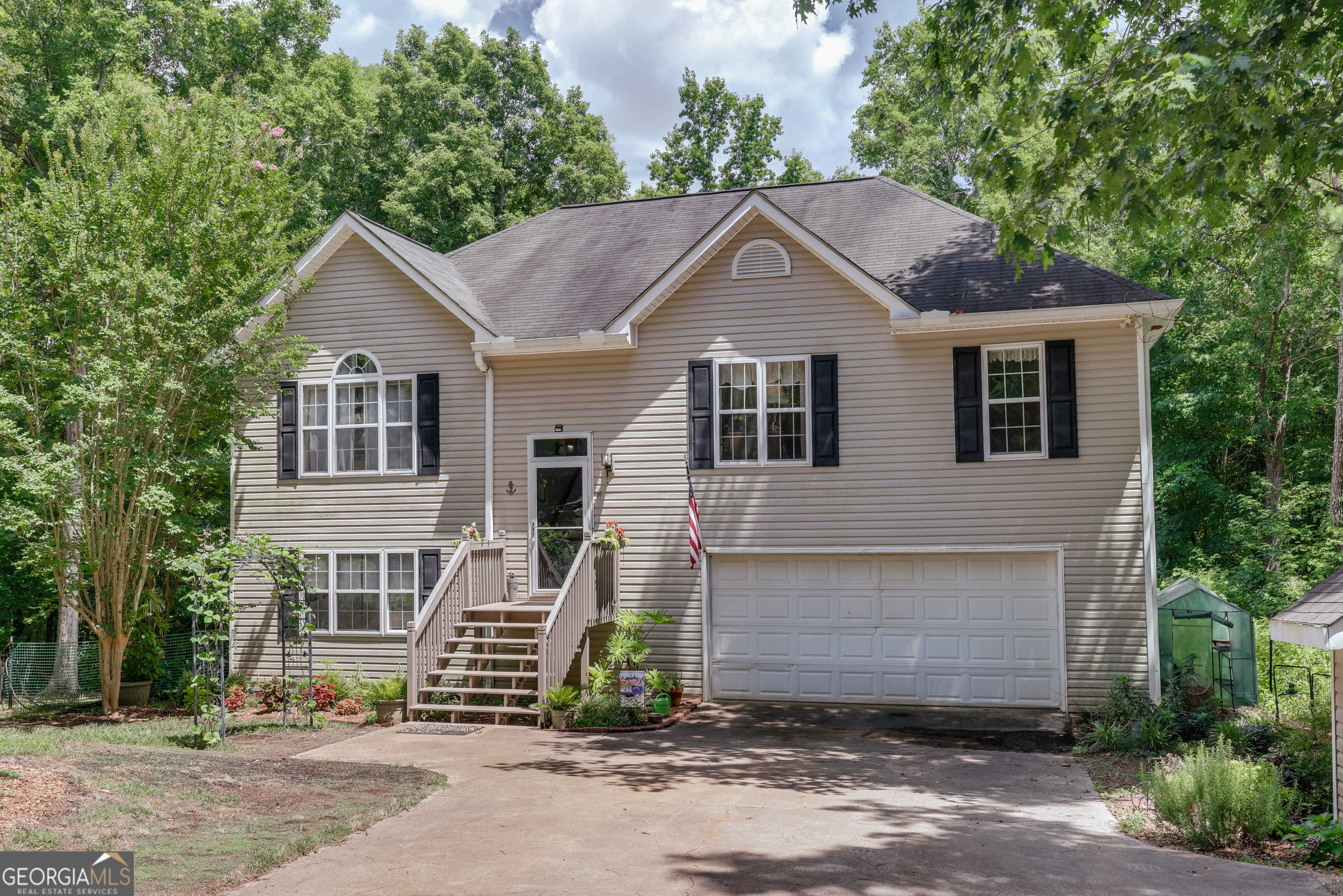 photo 1: 14 Turner Trail, Arnoldsville GA 30619