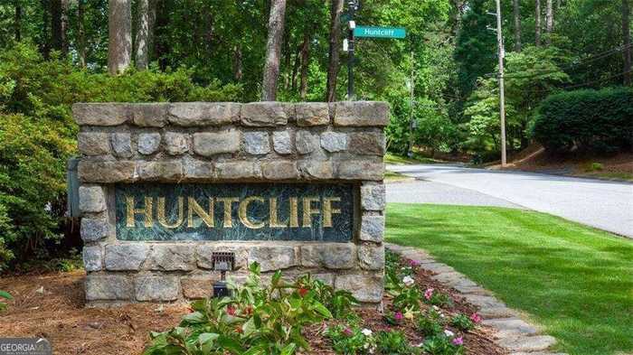 photo 1: 485 Huntcliff Green, Sandy Springs GA 30350