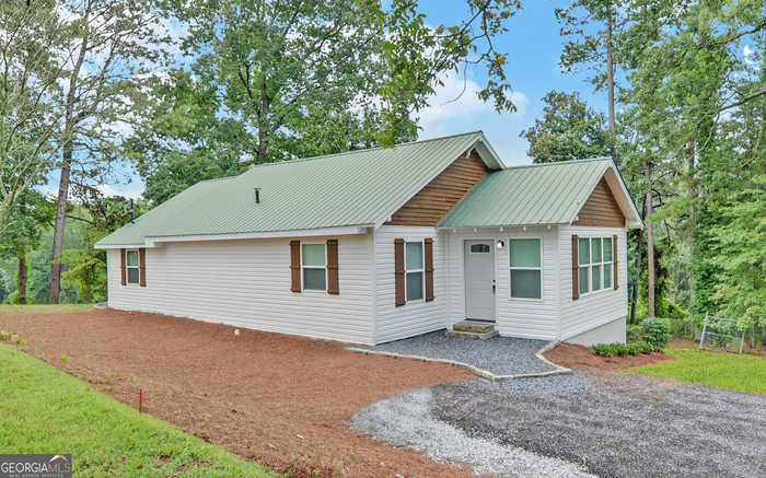 photo 2: 181 Forest Avenue, Toccoa GA 30577